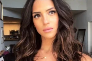 Is Adria Arjona Married or Single?